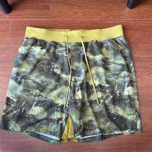Lululemon linerless XL camp shorts